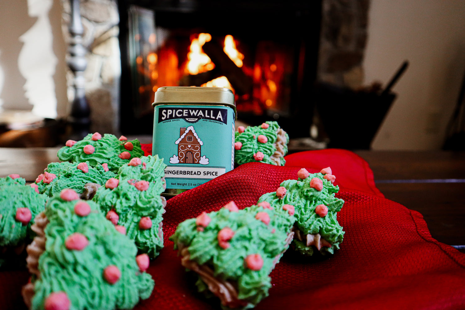 Gingerbread Christmas Tree Macarons