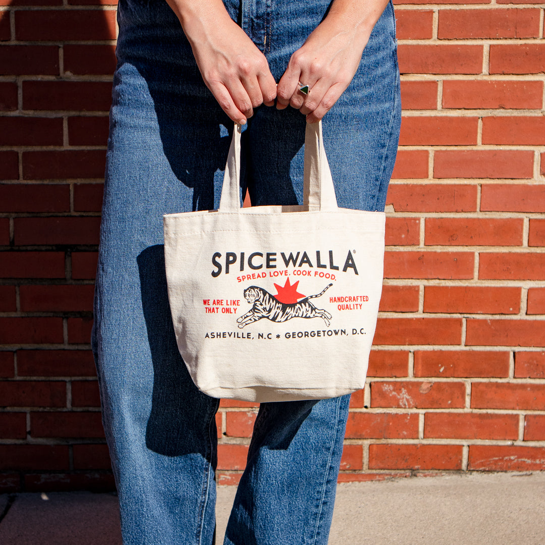 Spicewalla Matchbox Tiger Baby Tote in Natural